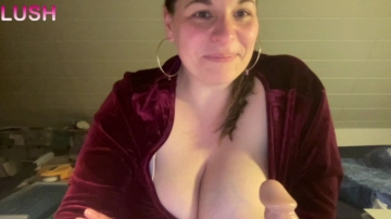 HornyMilfLeah  07-11-2021